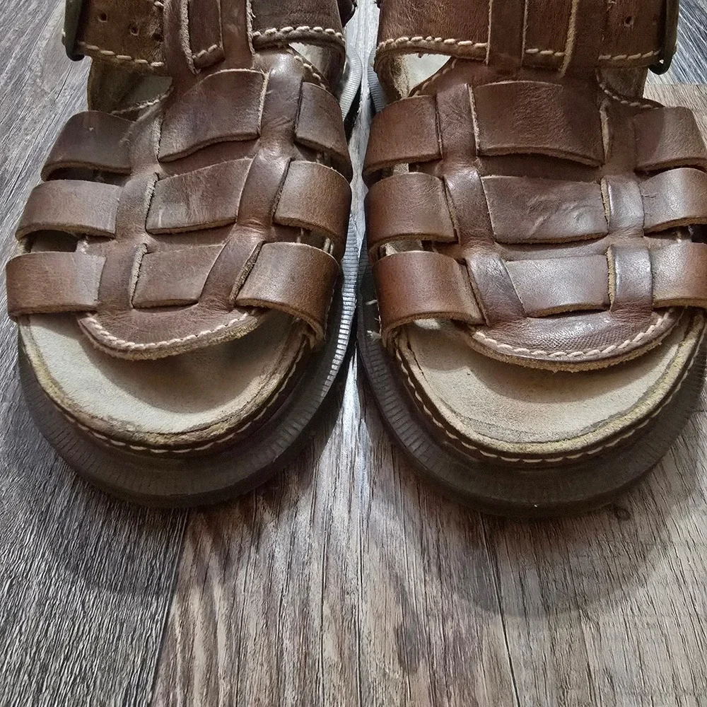 Dr. Martens Vintage Fisherman Sandals Mens 7 Brown Leather Caged Buckle Grunge
